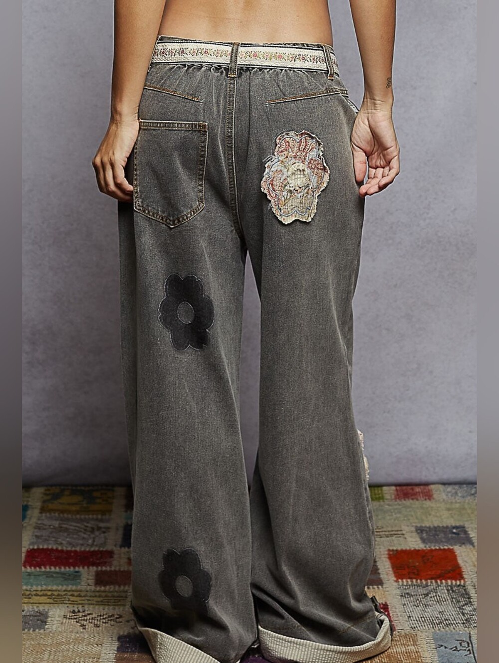 POL Washed Charcoal Wide-Leg Jeans with Floral Patches - Picture 5 of 12